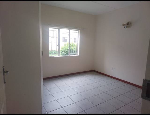 2 BEDROOM APARTMENT FOR SALE IN COMET